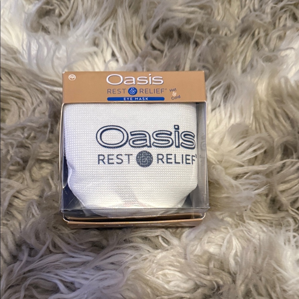 Oasis White Eye Mask for Relaxation